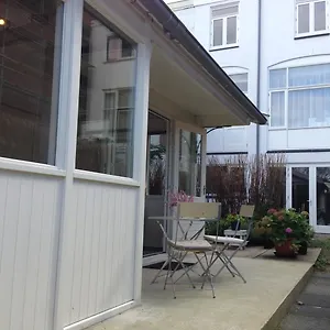 https://madame-jeanette.zandvoort-hotels.com