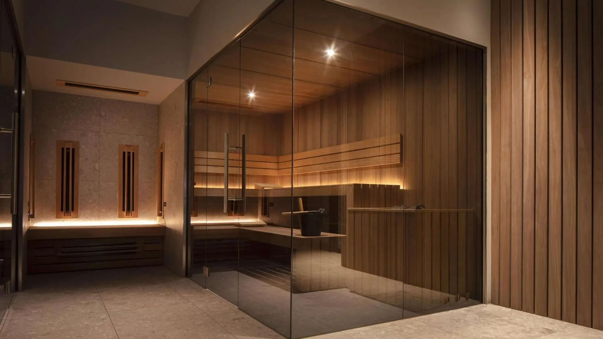 Anantara Grand Hotel Krasnapolsky אמסטרדם 5*,